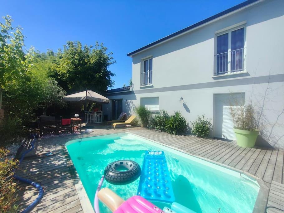 Tiny House Avec Jardin Et Acces Piscine Chauffee Βίλα Saint-Medard-en-Jalles Εξωτερικό φωτογραφία
